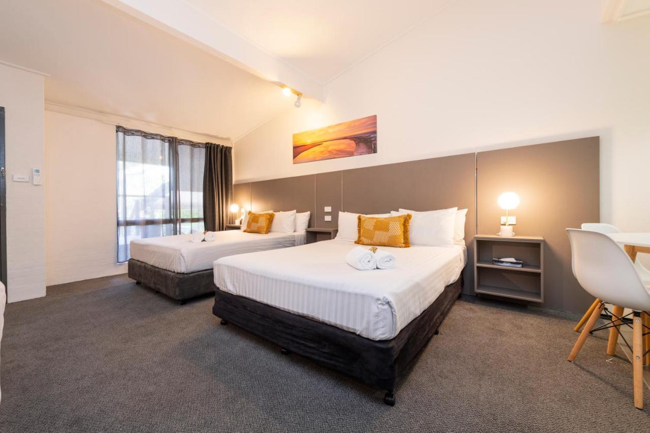 Fern Bay Motel Kültér fotó