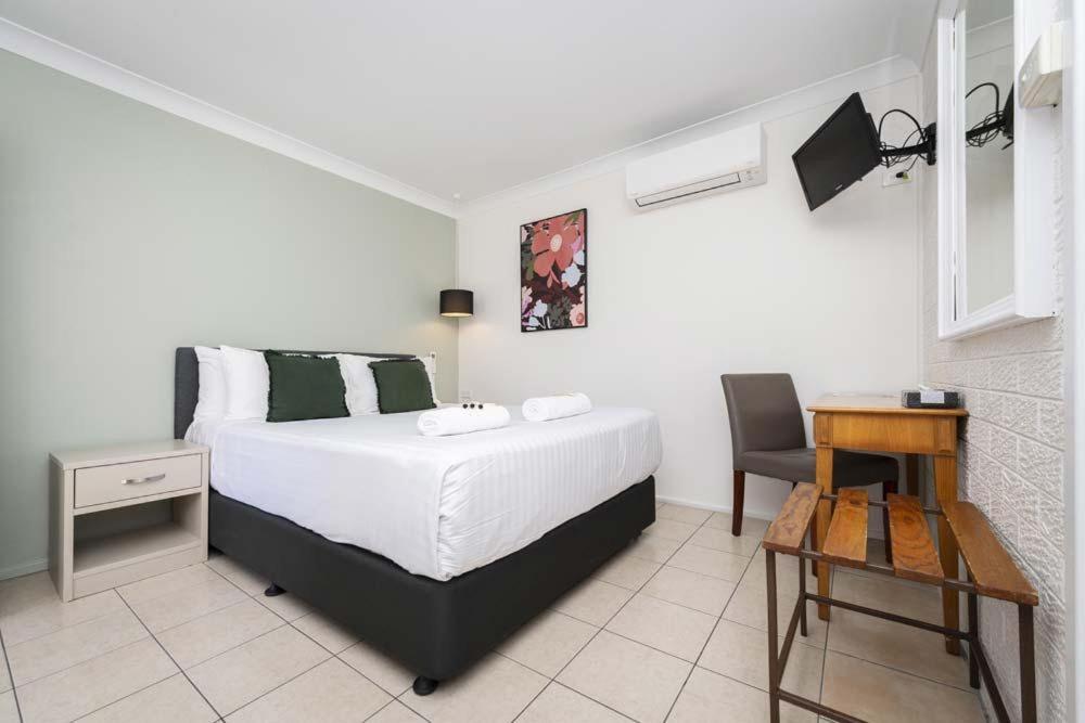 Fern Bay Motel Kültér fotó