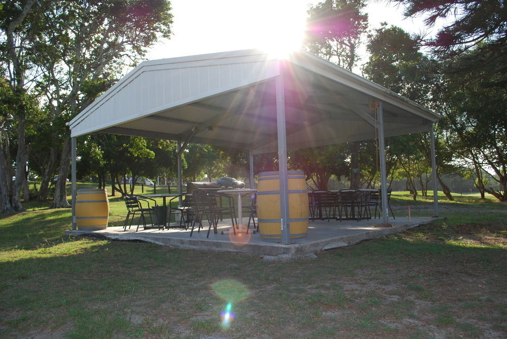 Fern Bay Motel Kültér fotó