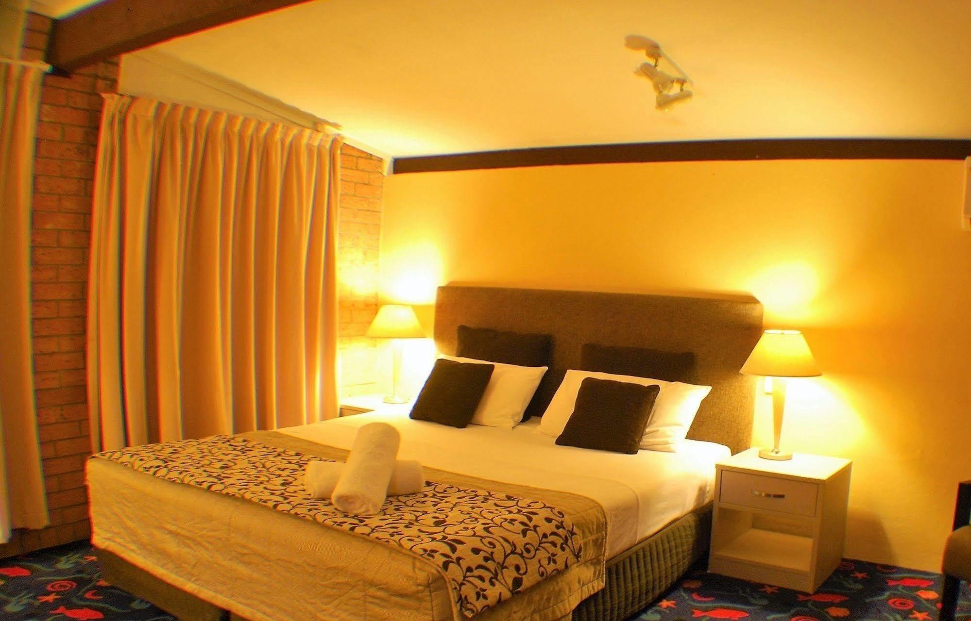 Fern Bay Motel Kültér fotó